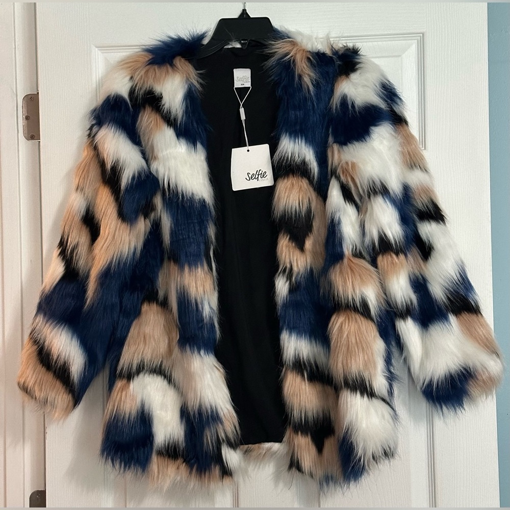 NWT Selfie Leslie Womens Ronan Faux Fur Multicolor Coat  - Size S/M Retails $130